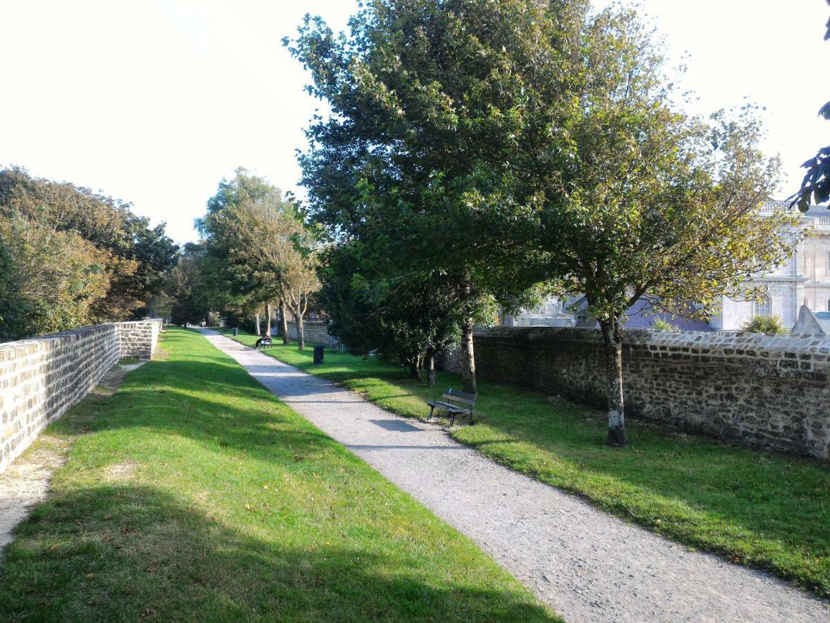 T3 En Vieille Ville 2Adult 2 Enfants Parking Gratuit - By La Source D'Orfee Boulogne-sur-Mer Exterior foto